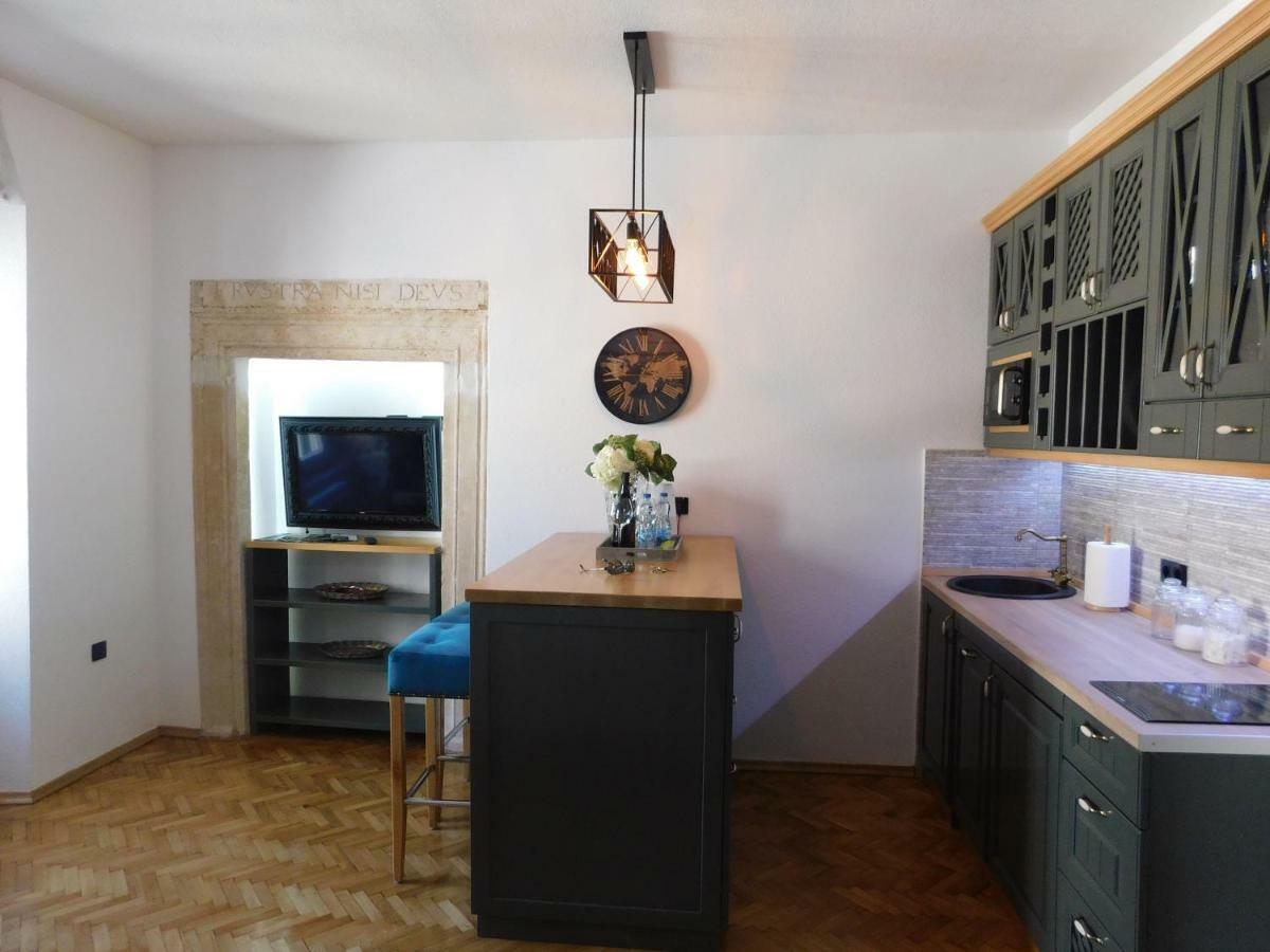 P.S. Cattaro Apartments ภายนอก รูปภาพ
