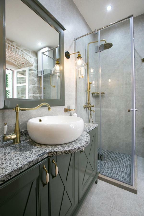 P.S. Cattaro Apartments ภายนอก รูปภาพ